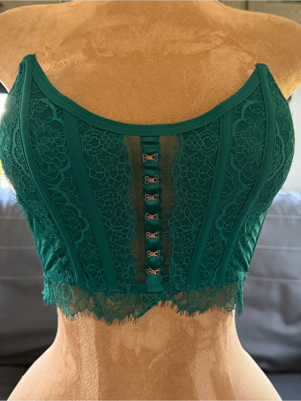 Victoria's Secret Emerald Lace Longline Bralette with Hook Front